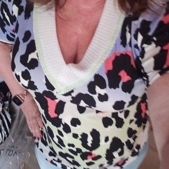 Leopard top - Picture 2 of 3